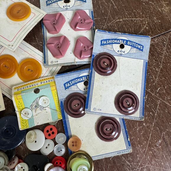 True Vintage Bakelite Celluloid Plastic Button Variety Bundle LOT 13 ounces - Picture 6 of 13